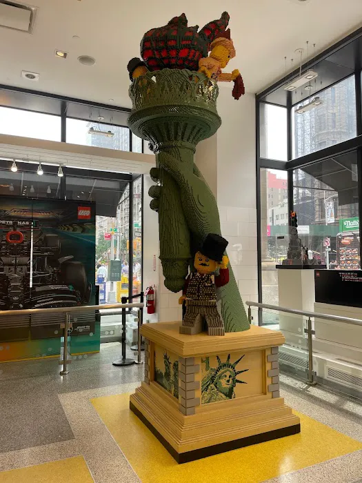The LEGO® Store Flatiron District 3
