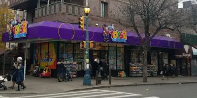 Toys 2 Discover - Williamsburg