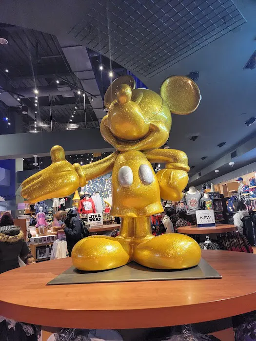 Disney Store 4
