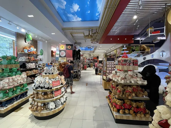 FAO Schwarz 7