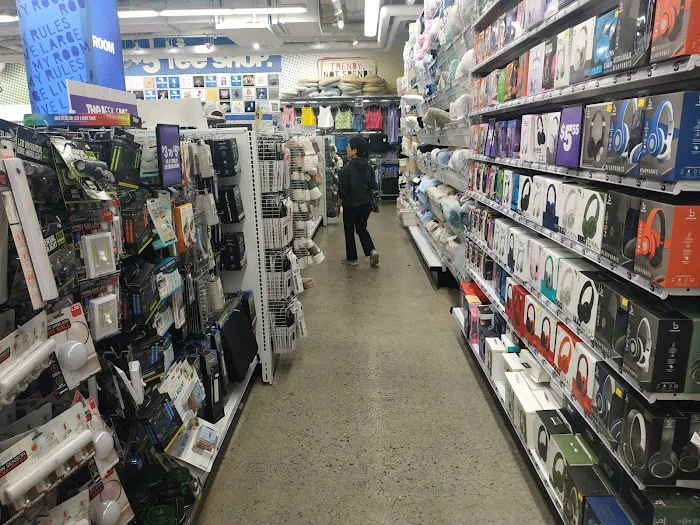 Five Below 5