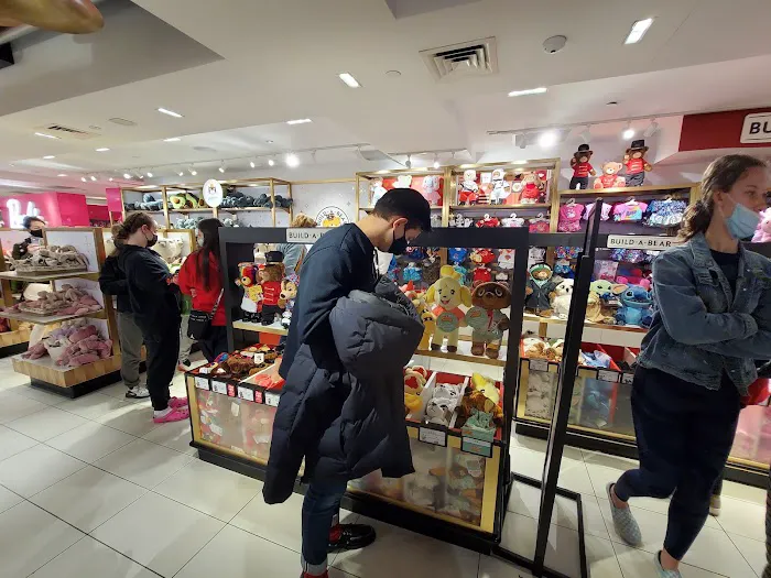 Build-A-Bear Workshop - FAO Schwarz 3