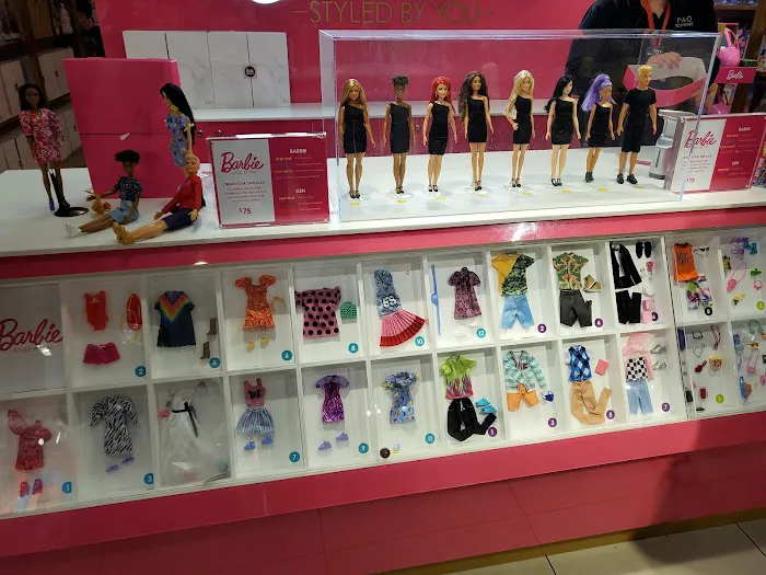 Build-A-Bear Workshop - FAO Schwarz 8