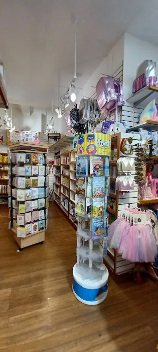 Mary Arnold Toys 1