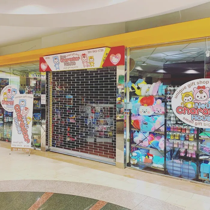 New Character House and Kpop Store 1