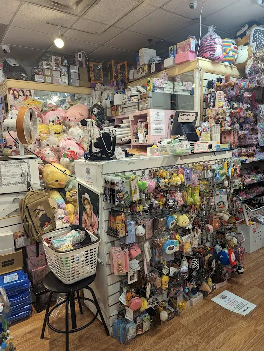New Character House and Kpop Store 0