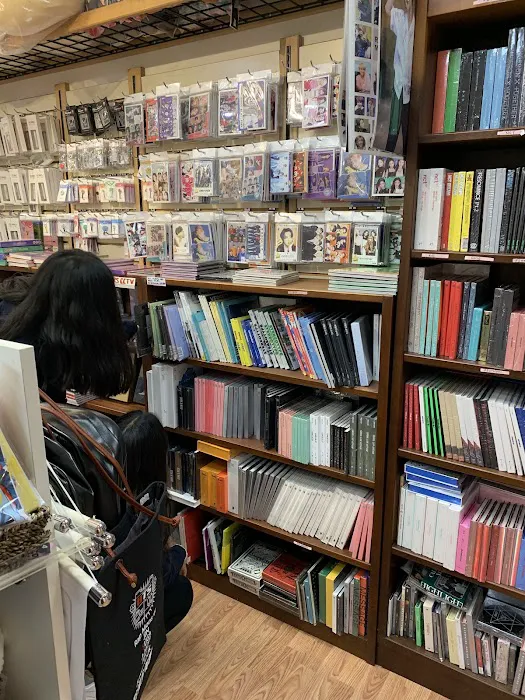 New Character House and Kpop Store 3