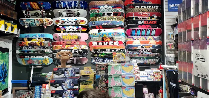 Sneakouts 8