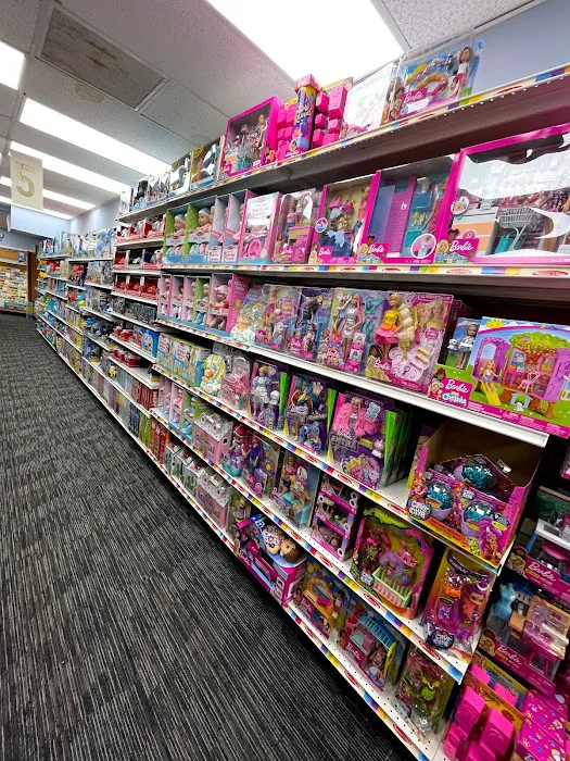 Levine's Hallmark (Toys and Gifts ) 3