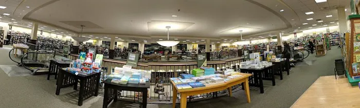 Barnes & Noble 1