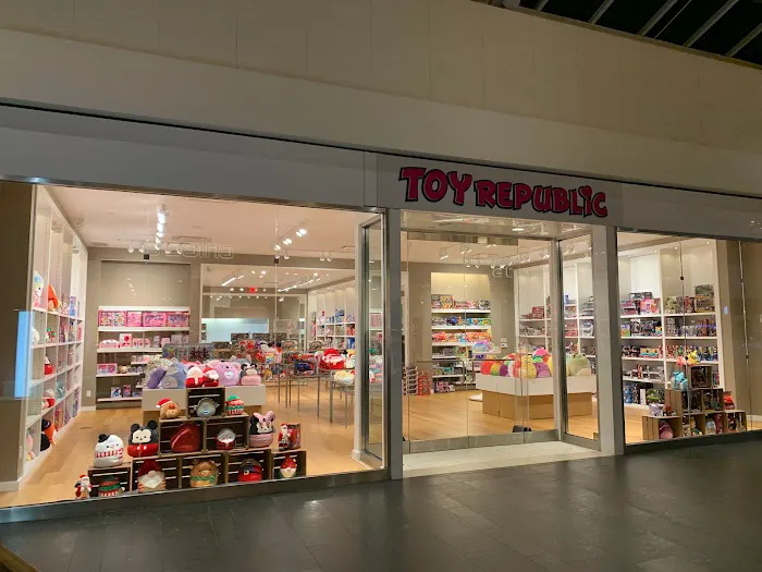 TOY REPUBLIC 3