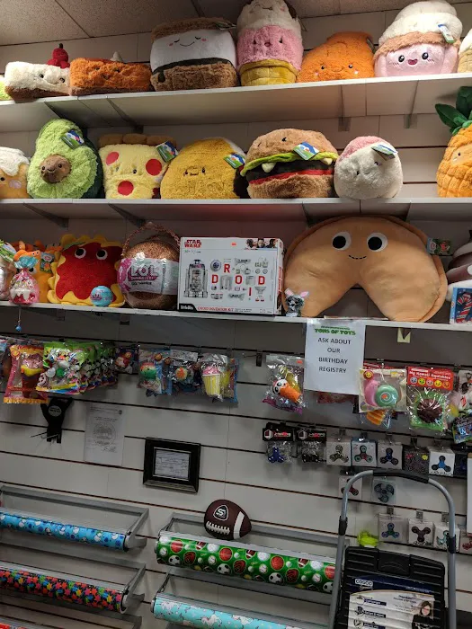 Tons of Toys 0