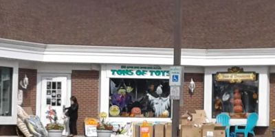 Tons Of Toys