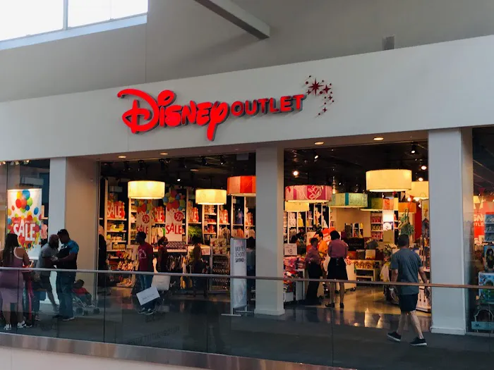 Disney Store 8