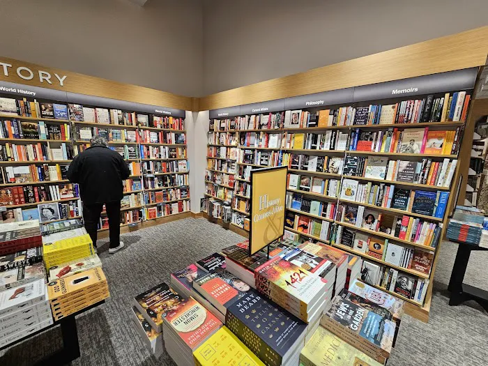 Barnes & Noble 3