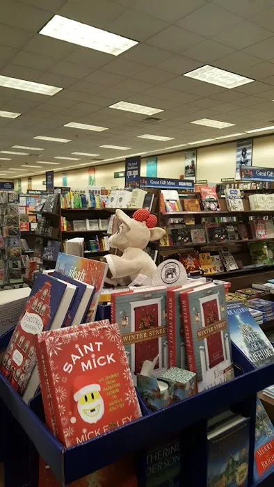 Barnes & Noble 3