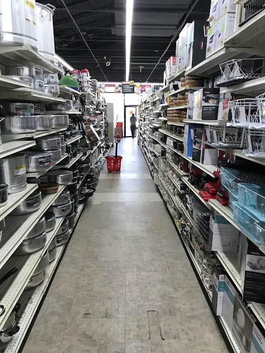 99¢ Outlet 4