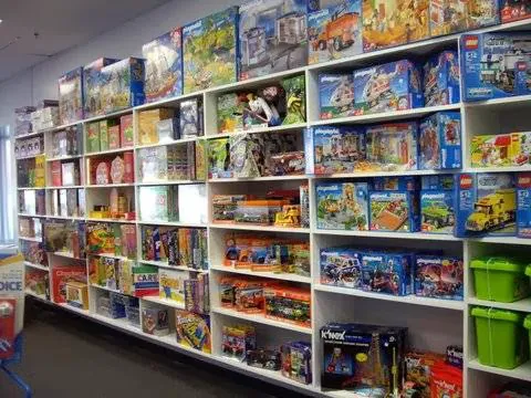 ToyRiffic2 7