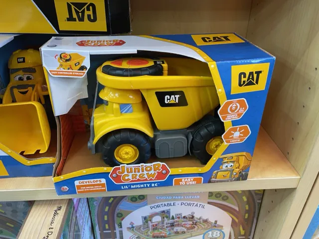 ToyRiffic2 6