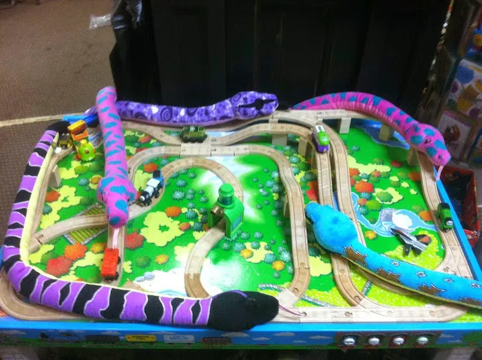 Tons of Toys 4