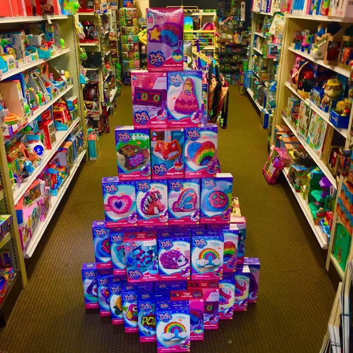 Tons of Toys 6