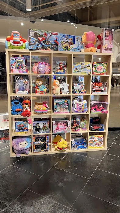 Toy Republic 6