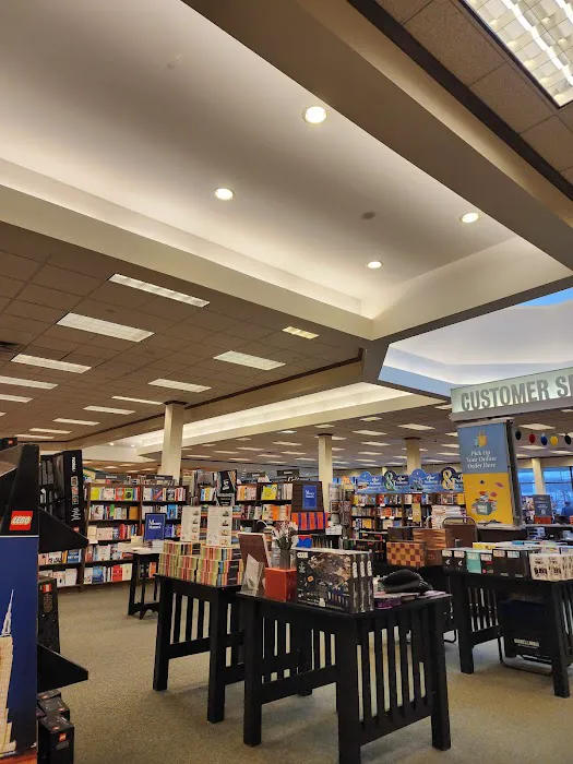 Barnes & Noble 7