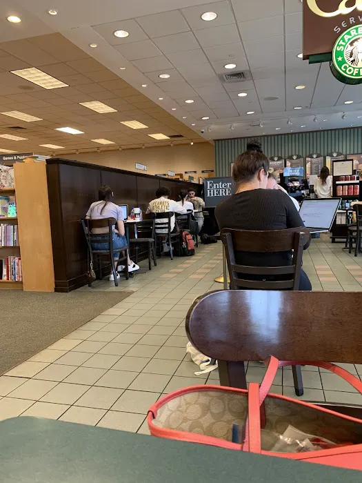 Barnes & Noble 4