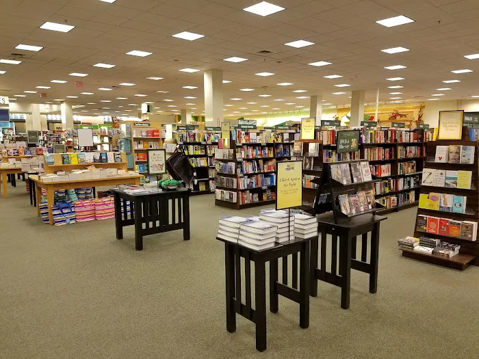 Barnes & Noble 4