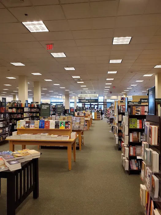 Barnes & Noble 8