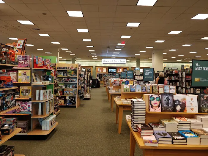 Barnes & Noble 2