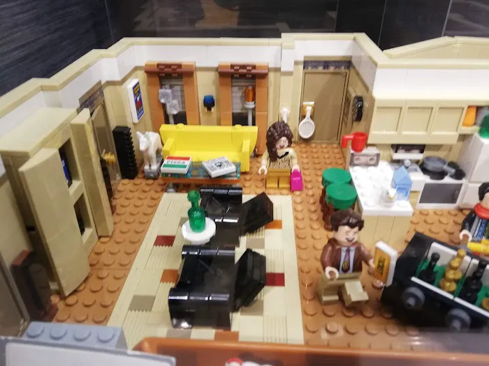 The LEGO® Store Jersey Gardens 7