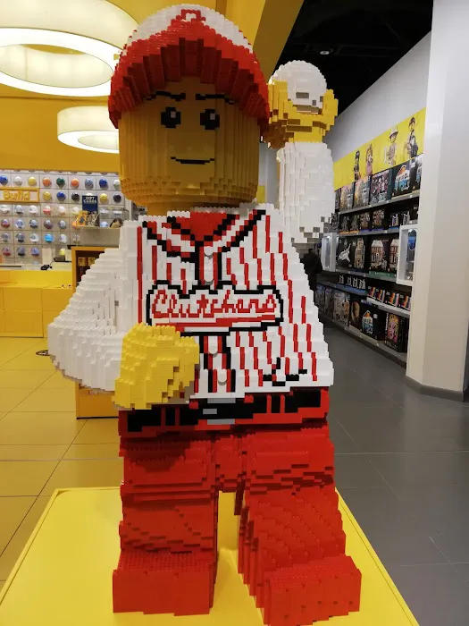 The LEGO® Store Jersey Gardens 8
