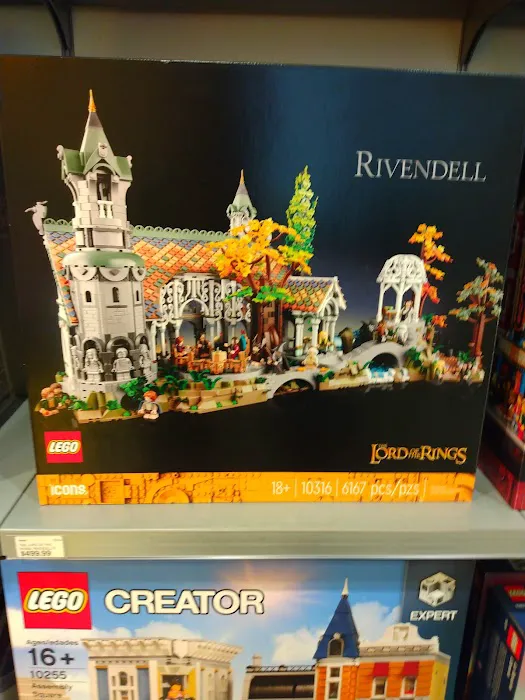 The LEGO® Store Staten Island 6