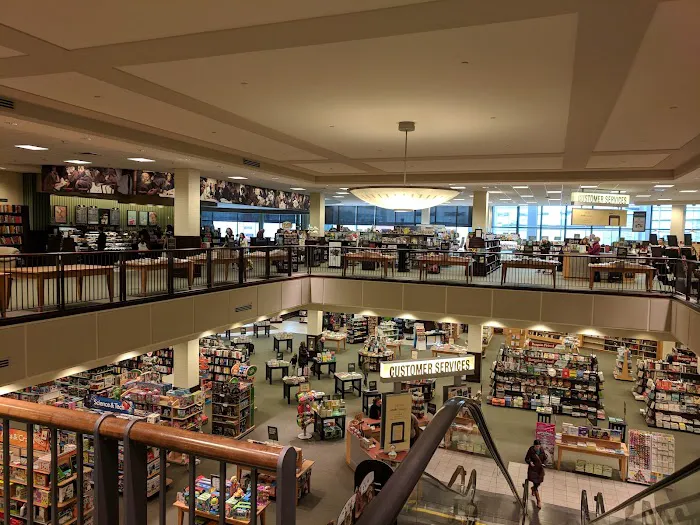 Barnes & Noble 2