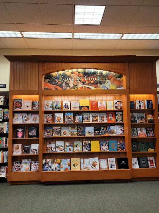 Barnes & Noble 7