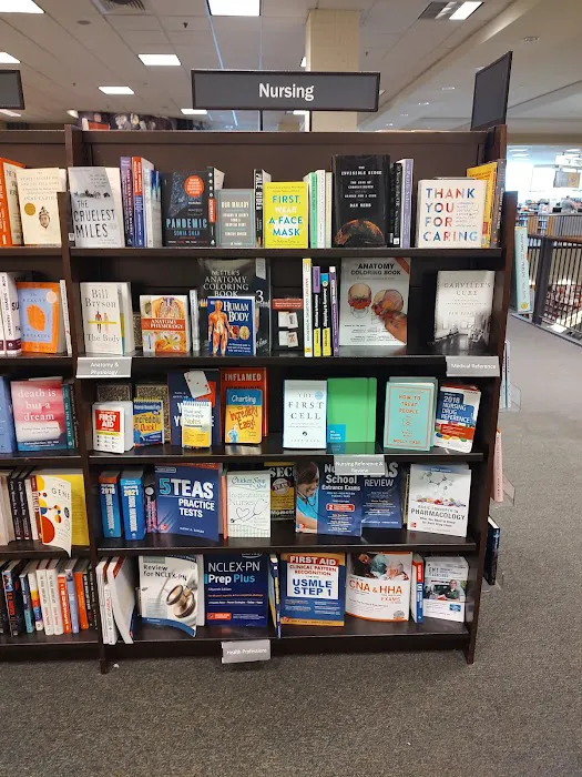 Barnes & Noble 3