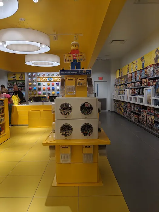 The LEGO® Store Smith Haven Mall 3