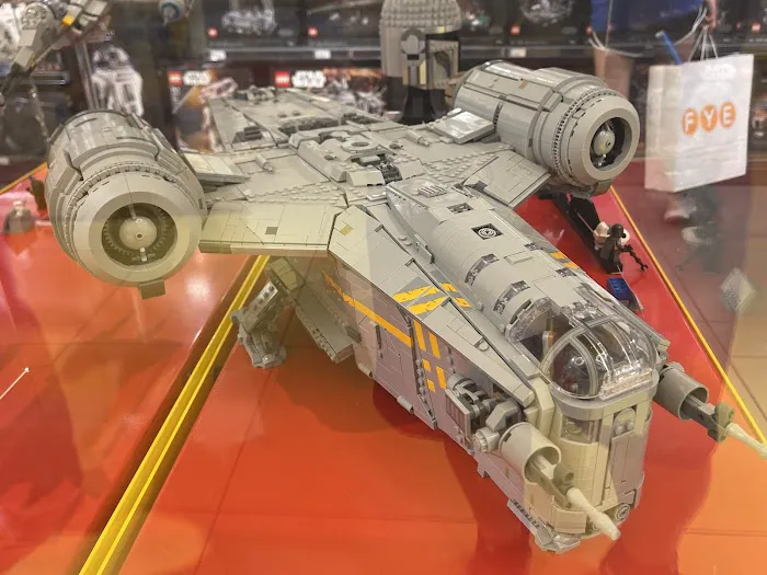 The LEGO® Store Smith Haven Mall 4