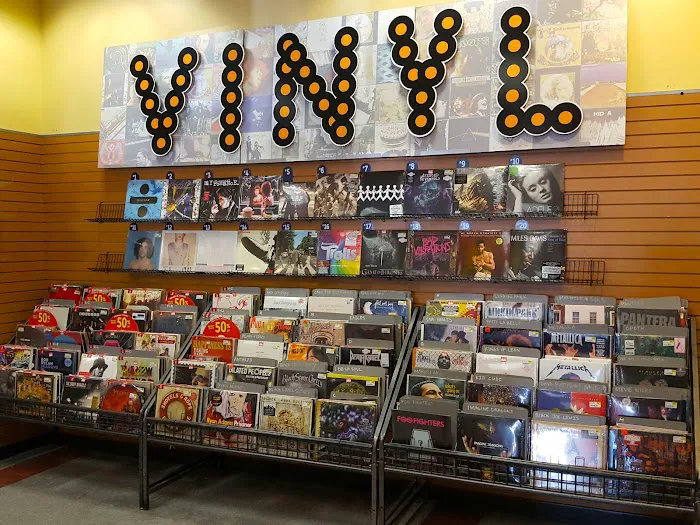 FYE 8
