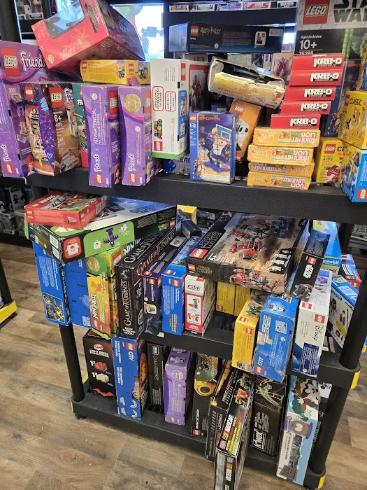 Milo Toys & Collectables 3