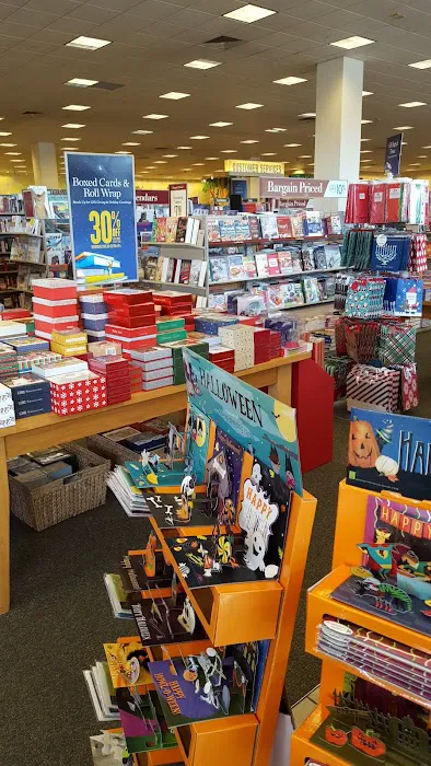 Barnes & Noble 6