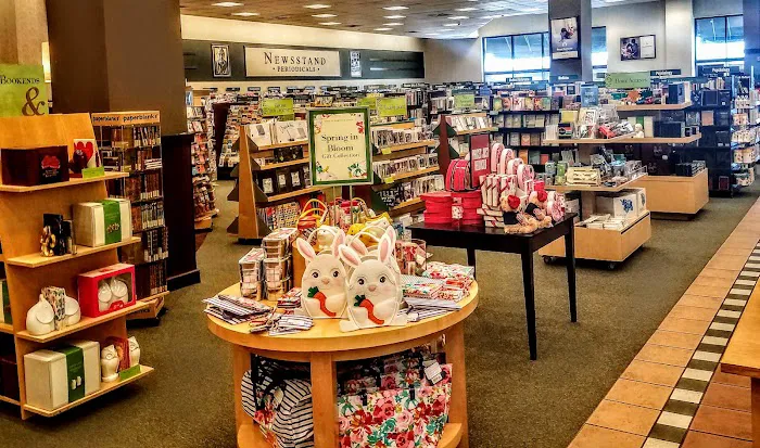 Barnes & Noble 8