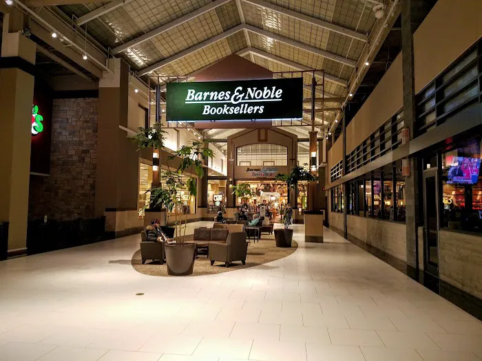 Barnes & Noble 7
