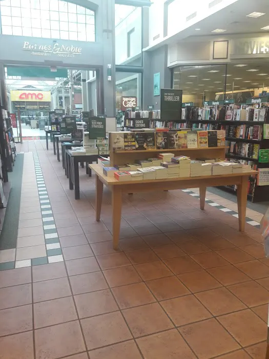 Barnes & Noble 5