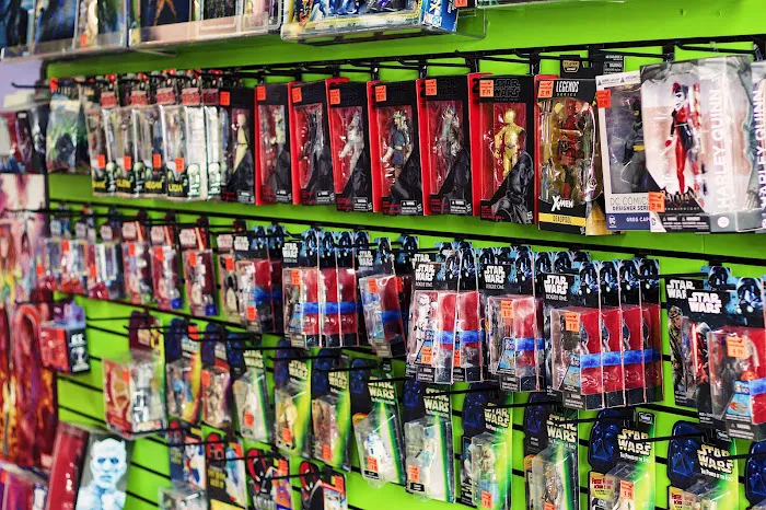 Gotham Comics & Toys 3