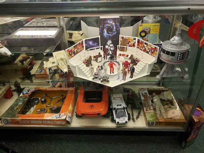 Paul's Toy Room - Toys, Collectables, & Warhammer 5
