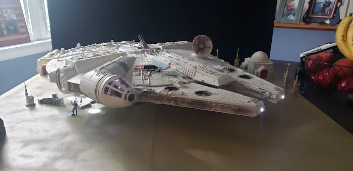 Paul's Toy Room - Toys, Collectables, & Warhammer 4