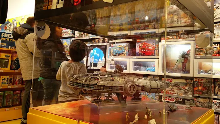 The LEGO® Store Bridgewater Commons 8