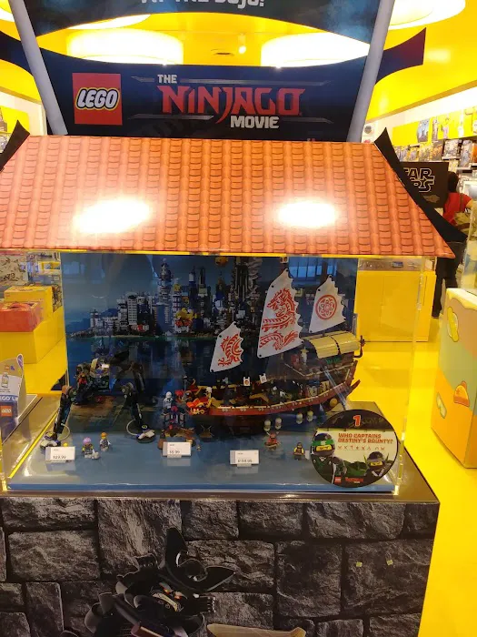 The LEGO® Store Bridgewater Commons 6